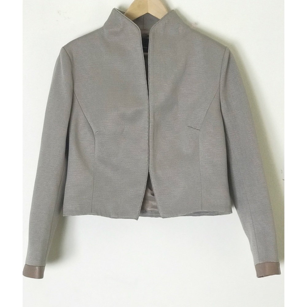 DRESS LIKE ROYALTY Katherine Hooker Cropped Jacket